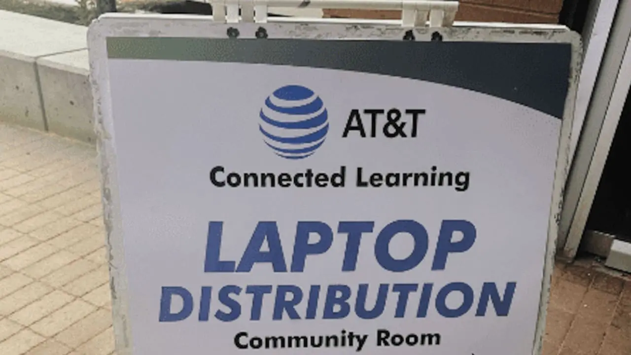 Laptop distribution sign