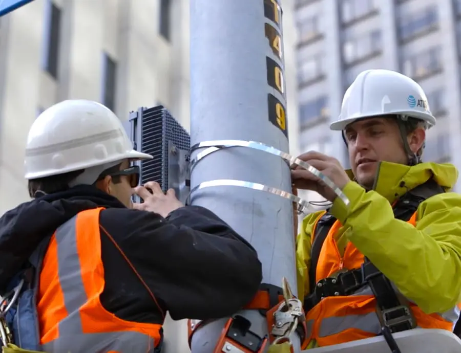 AT&T workers working