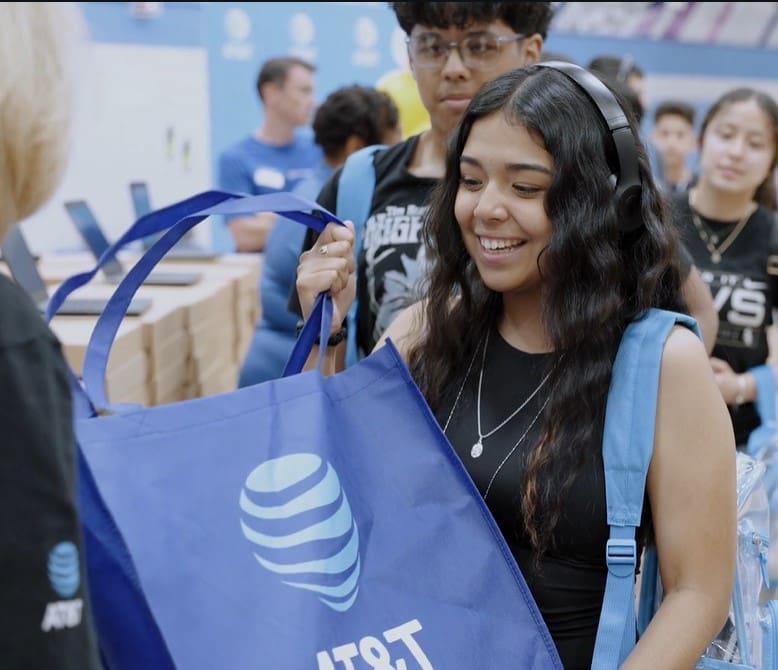 Student at IL Connectivity Week