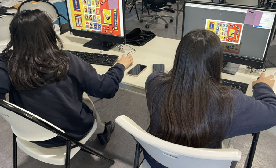 kids at computers in a computer lab