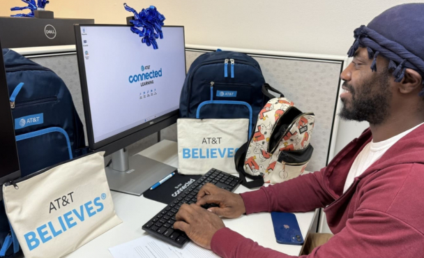A student using an AT&T CLC computer