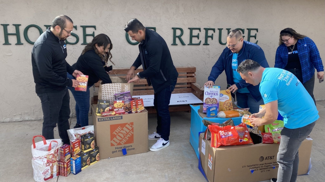People unpacking food boxes